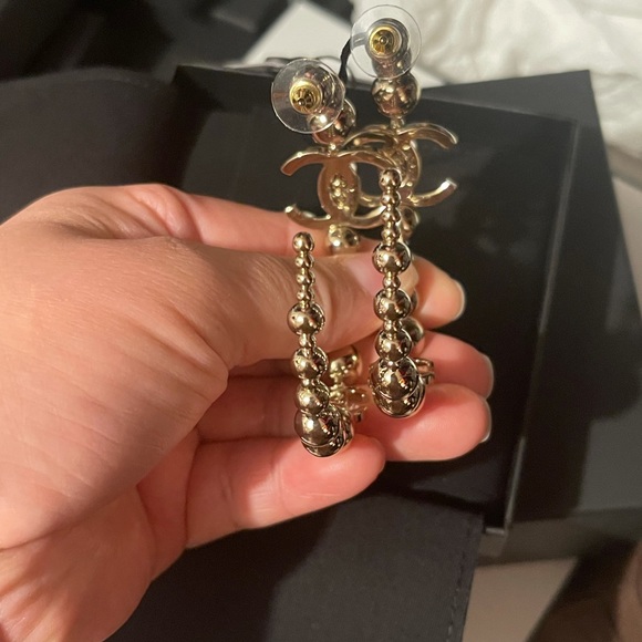 ✨Gorgeous Chanel Hoop Earrings✨ - Picture 10 of 10